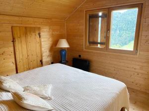 Fotografie z fotogalerie ubytování Chalet in Rossiniere near Glacier & Lake v destinaci Rossinière