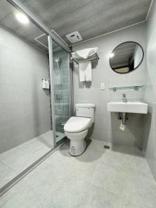 Ένα μπάνιο στο Yoshi Hotel - Tainan Sinmei Branch