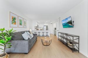 Posezení v ubytování Oceanfront Renovated Getaway in Waikiki