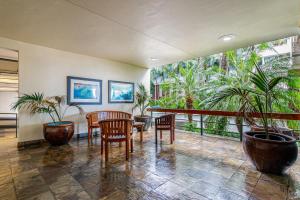 Zahrada ubytování Oceanfront Renovated Getaway in Waikiki