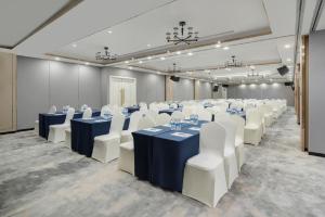 西安北站万枫酒店商务区和/或会议室