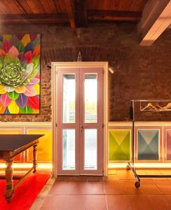 Fotografie z fotogalerie ubytování suite with terrace and loft with garden in Milan naviglio pavese v Miláně