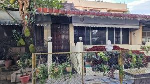 En have udenfor Prayani - Varma Guest House