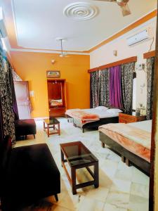 Imagen de la galería de Shantiniketan 2 BHK Homestay in Ayodhya, en Ayodhya