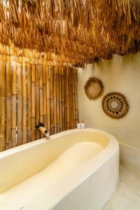 Ένα μπάνιο στο Villa Laguna