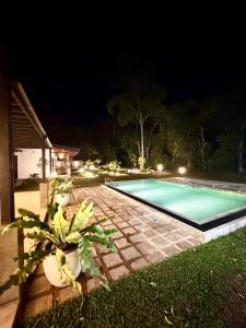 Bazén v ubytování Maho Boutique Hotel nebo v jeho okolí