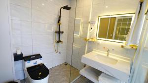Koupelna v ubytování Yibuxuan Boutique Hotel Yangshuo