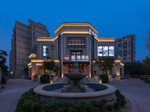 Bangunan di mana terletaknya hotel