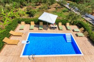 Bazén v ubytovaní Zante View villa Odysseus alebo v jeho blízkosti