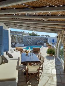 Χώρος καθιστικού στο Cavo Apollon Sunset Pool Villa