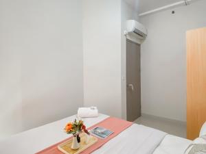 Gallery image of Good and Restful 1BR Vasanta Innopark Apartment By Travelio in Cikarang