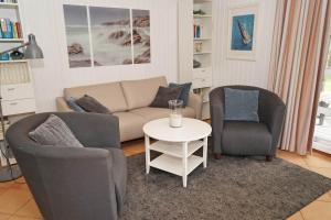 Galeriebild der Unterkunft Blockhaus mit grossem Grundstück und Zaun in Damp