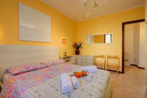 Katil atau katil-katil dalam bilik di John's House-Lakeview & shared pool - Happy Rentals +28 gambar