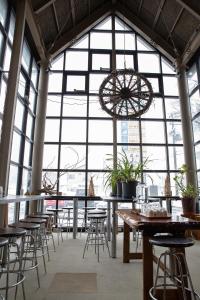 Restaurace v ubytování バードランド