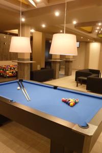 Biliár nebo kulečník v ubytování Parton Hotel & Bowling