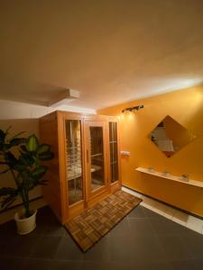 TV a/nebo společenská místnost v ubytování hotel Sádek