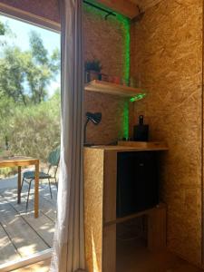 Foto dalla galleria di Monkey Tiny Barnhouse with amazing views! a Folhadosa