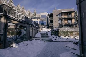 Forest House om vinteren + 141 billeder