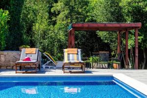 Bazén v ubytování Idylic Escape House with Pool nebo v jeho okolí