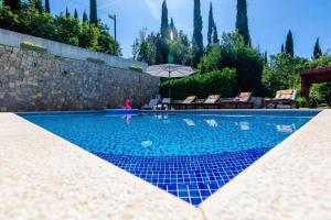 Bazén v ubytování Idylic Escape House with Pool nebo v jeho okolí