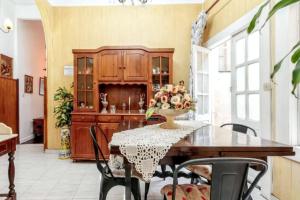 Kuchnia lub aneks kuchenny w obiekcie Charming House in Santa Cruz de la Palma with Home Office.