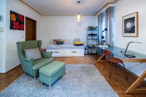 Galeriebild der Unterkunft Peaceful and Convenient - Detached House Munich, Grünwald in Grünwald