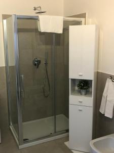A bathroom at Music House - Carozzi Apartments