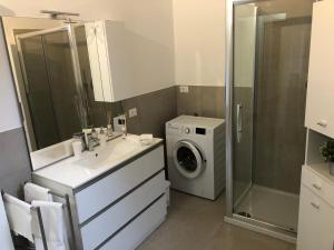 A bathroom at Music House - Carozzi Apartments