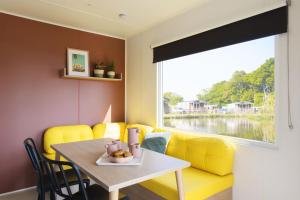 Afbeelding uit fotogalerij van CHALET Wallersee in Baierham