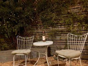 Φωτογραφία από το άλμπουμ του Garden glass house, natural & amusingly comfy σε Ensenada