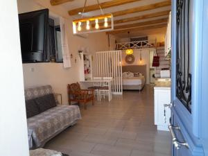 Χώρος καθιστικού στο Aggelikis traditional house