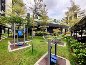 Κήπος έξω από το Ipoh Manhattan Waterpark Suite by City Home Empire MHA308