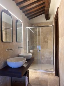 Koupelna v ubytování Rocca d'Orcia Suites and Villas