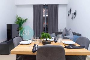 Posezení v ubytování Bloomfields 1br Azizi Gardens Meydan