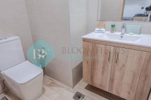 Koupelna v ubytování Bloomfields Cozy 1br Townhouse Life Style City + 7 fotografií