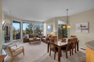 Χώρος καθιστικού στο Mt Bachelor Condo