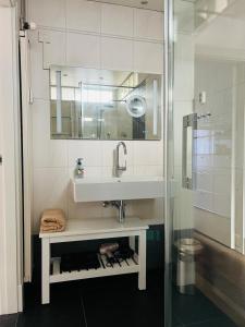 Bilik mandi di Exclusive Residence +16 gambar