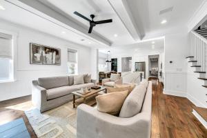 Χώρος καθιστικού στο Available for Season! After Dune Delight at Nature Walk