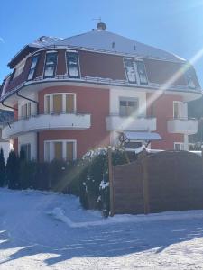 Budova, kde se apartmán nachází