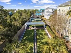 Κήπος έξω από το Marabella at Seagrove Beach