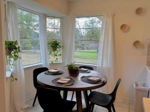 孔洛King Bed Suite in Conroe , Garage Available的相册照片