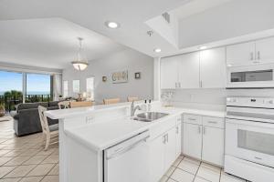 Dapur atau dapur kecil di Shell Island Beach Club 6B