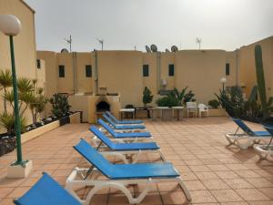 The swimming pool at or close to Castillo Mar