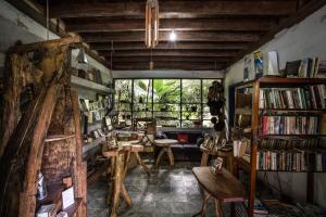 Posezení v ubytování Omega Tours Eco-Jungle Lodge