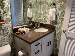 Bagno di Whale Watching from the Lanai - Oceanfront Condo in West Maui