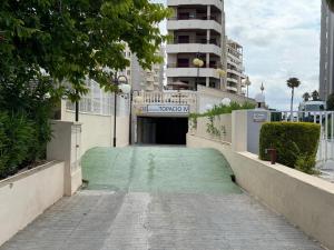 Imagen de la galería de Apartamento Dúplex Aloha Calpe, primera línea de playa, en Calpe