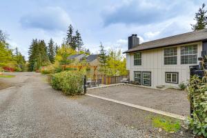 Κήπος έξω από το Portland Vacation Rental Near Parks and Downtown!