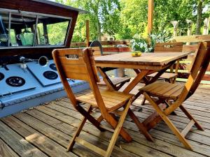 Fotografie z fotogalerie ubytování Péniche de charme avec jacuzzi sur canal du midi v destinaci Toulouse
