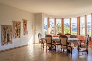 Χώρος καθιστικού στο Panoramic Gallery House