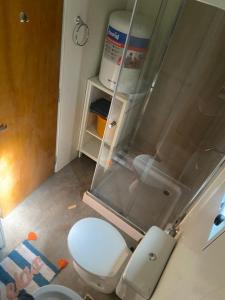 Ванная комната в Los amancay del ventana Otto